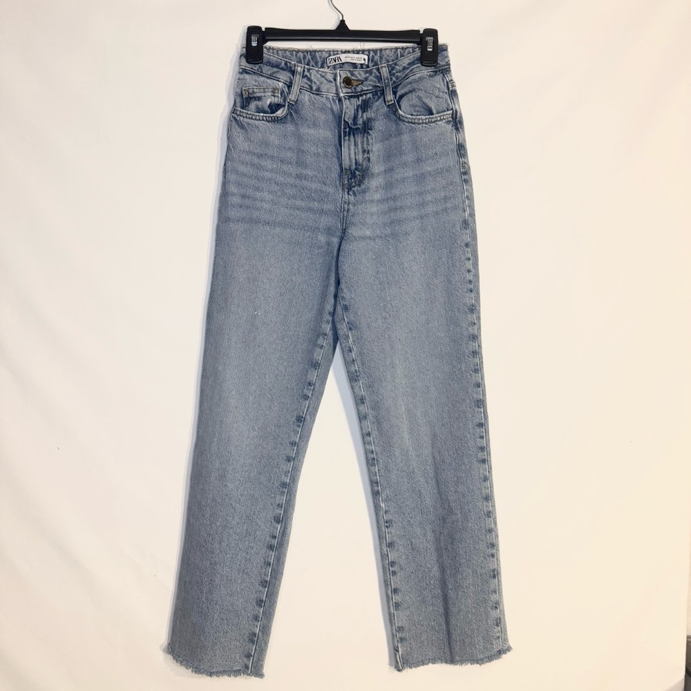 Zara High-Rise Light Wash Distressed Straight Leg Jeans – Size 2 Mom Jeans